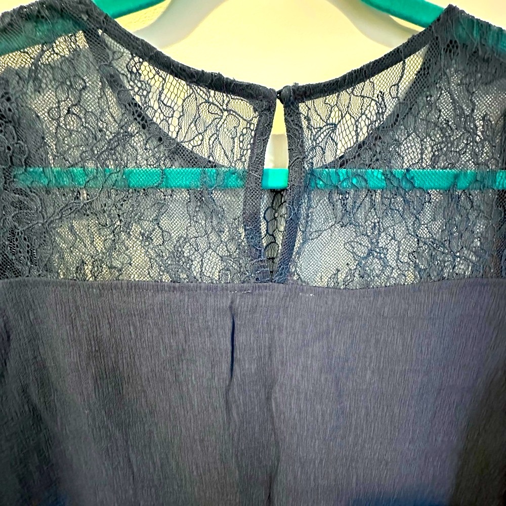 Entro Lace Ruffle Top - Picture 6 of 7